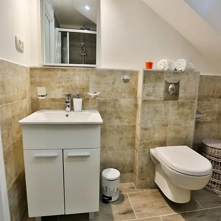 Impeccable 3-Bed Apartment In Split Apartmán Split